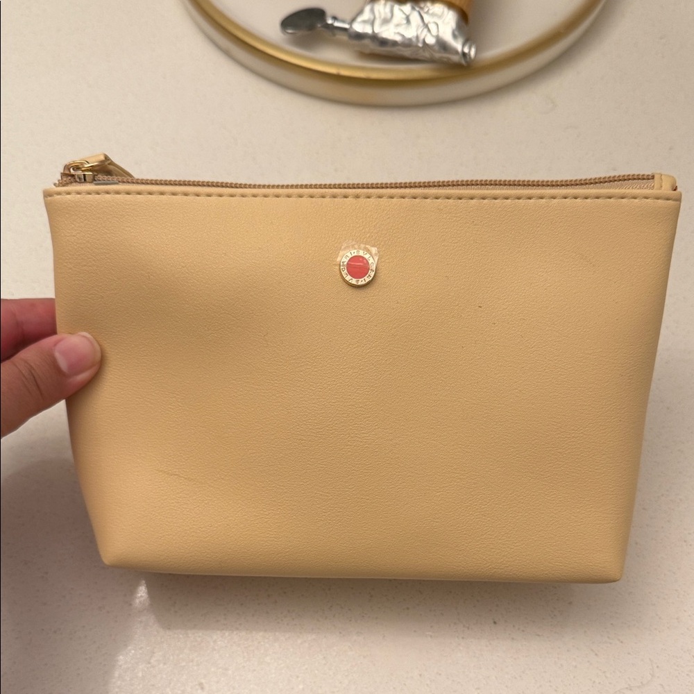 BVLGARI Beige Cosmetic case Emirates Business Class